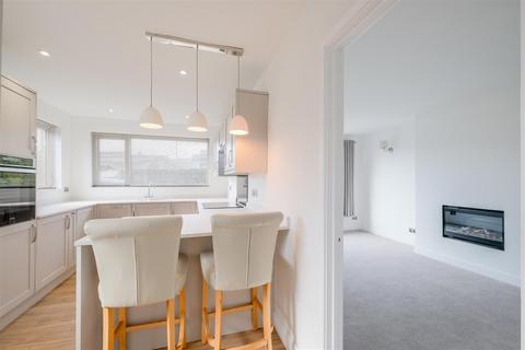 44 Stratton Road, Brighouse, HD6 3TA