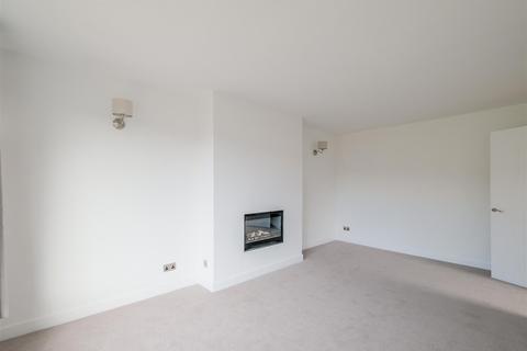 44 Stratton Road, Brighouse, HD6 3TA
