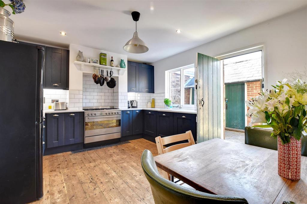Golden Square, Tenterden 3 bed terraced house for sale £475,000