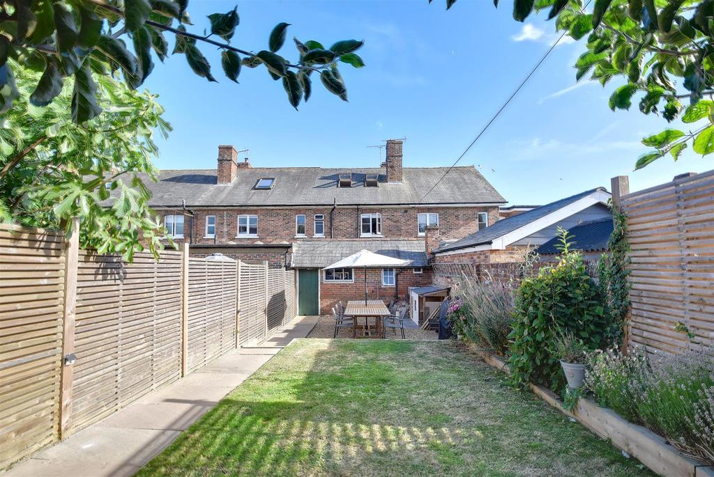 Golden Square, Tenterden 3 bed terraced house £475,000