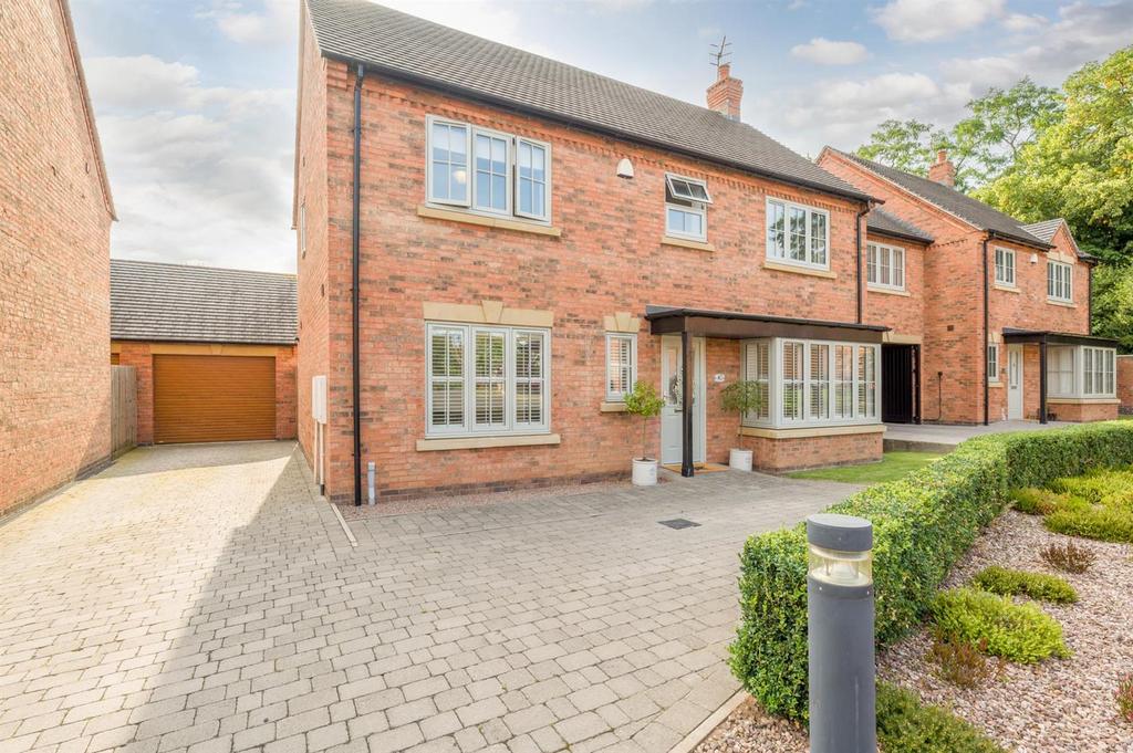 Meadowfields Close, Wordsley, DY8 5AE 4 bed detached house for sale £