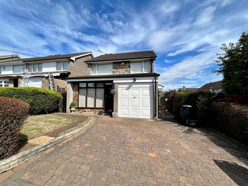 Pershore Road, Halesowen, B63 4QJ 3 bed detached house for sale £280,000