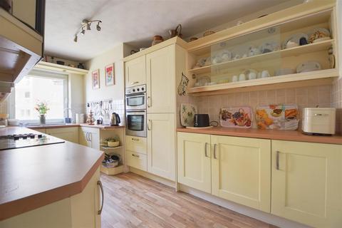 3 bedroom flat for sale - West Parade, Bexhill-On-Sea
