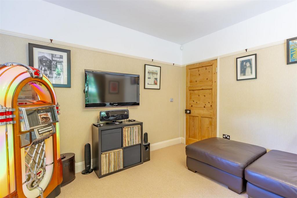 Dining/Sitting Room