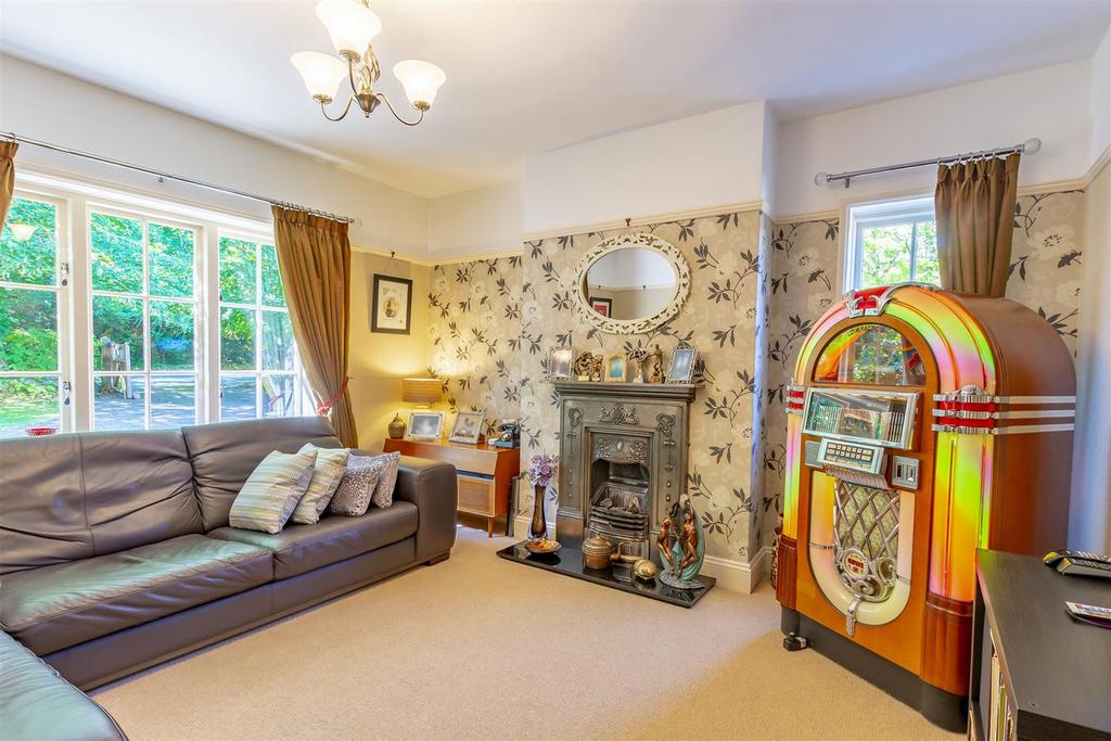 Dining/Sitting Room
