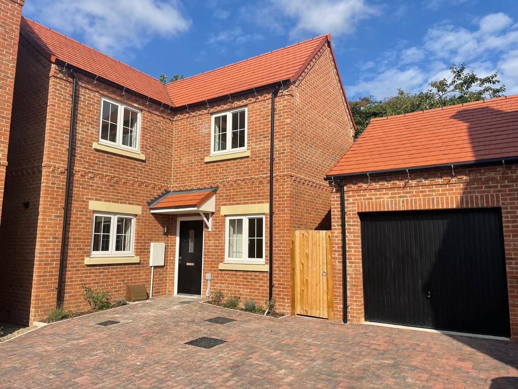 Wainds Field, Kirkbymoorside, York 4 bed detached house £324,500