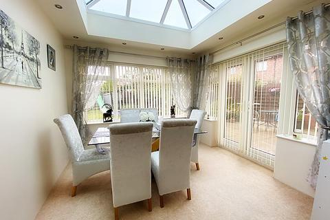 39 Devonshire Drive, Holystone, Newcastle Upon Tyne, NE27 0DF