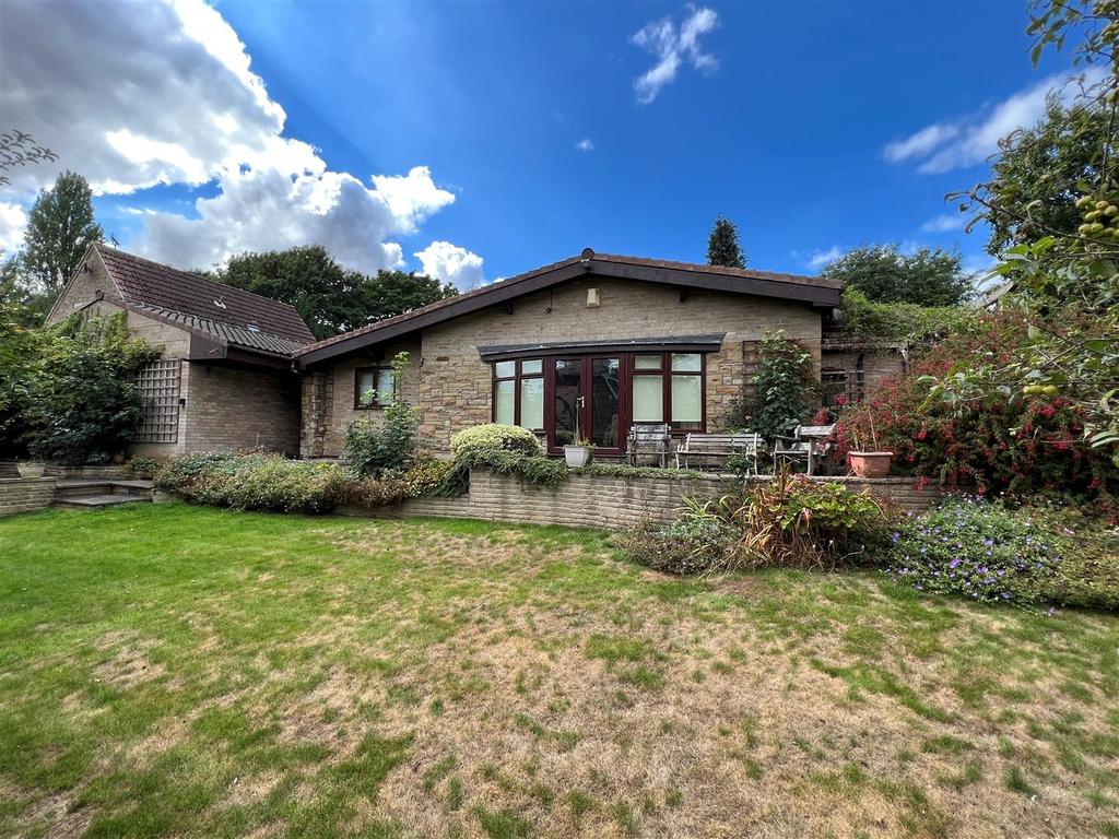 The Uplands, Pontefract 3 bed detached bungalow £395,000