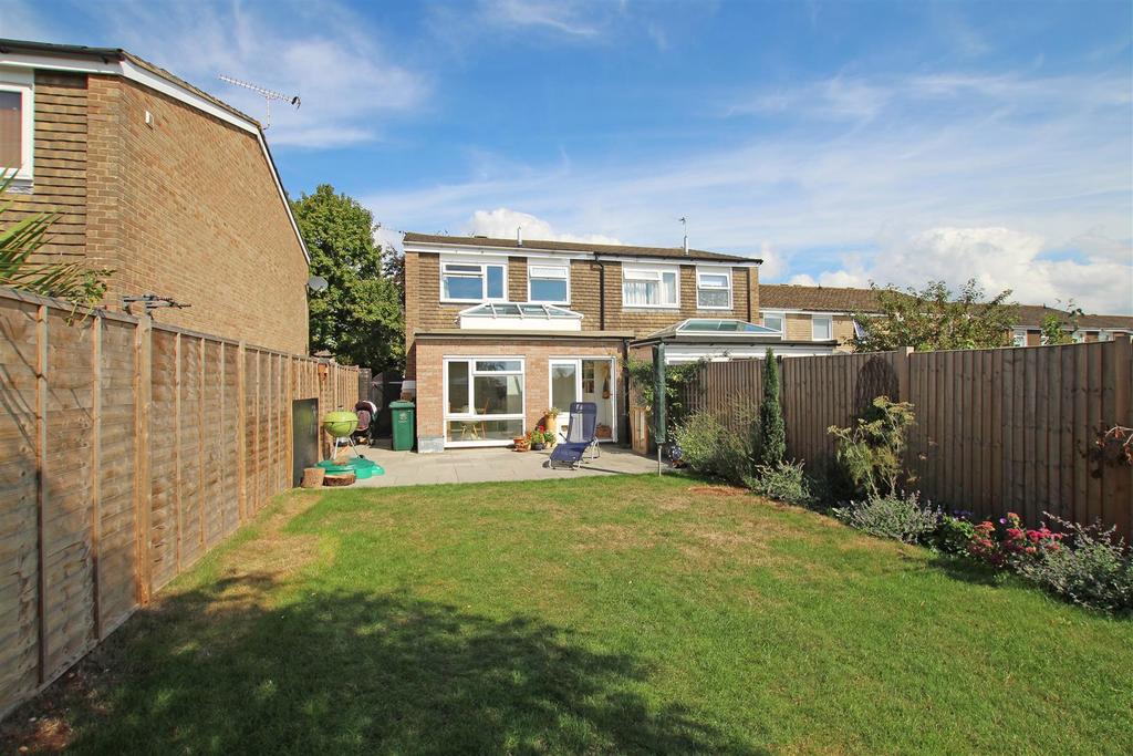 Little Breach, Chichester 3 bed semidetached house £449,000