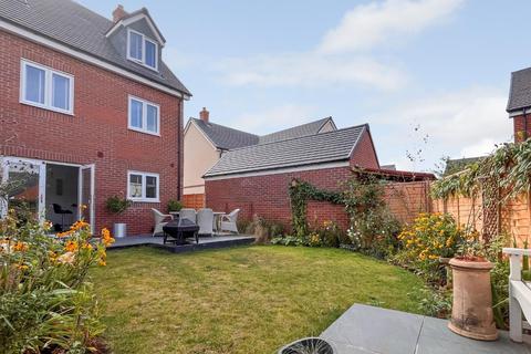 37 Bailey Avenue, Meon Vale, Stratford-upon-avon, CV37 8QW