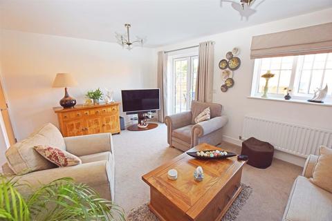 5 Boot Hill Drive, Rainham, Gillingham, ME8 7FD