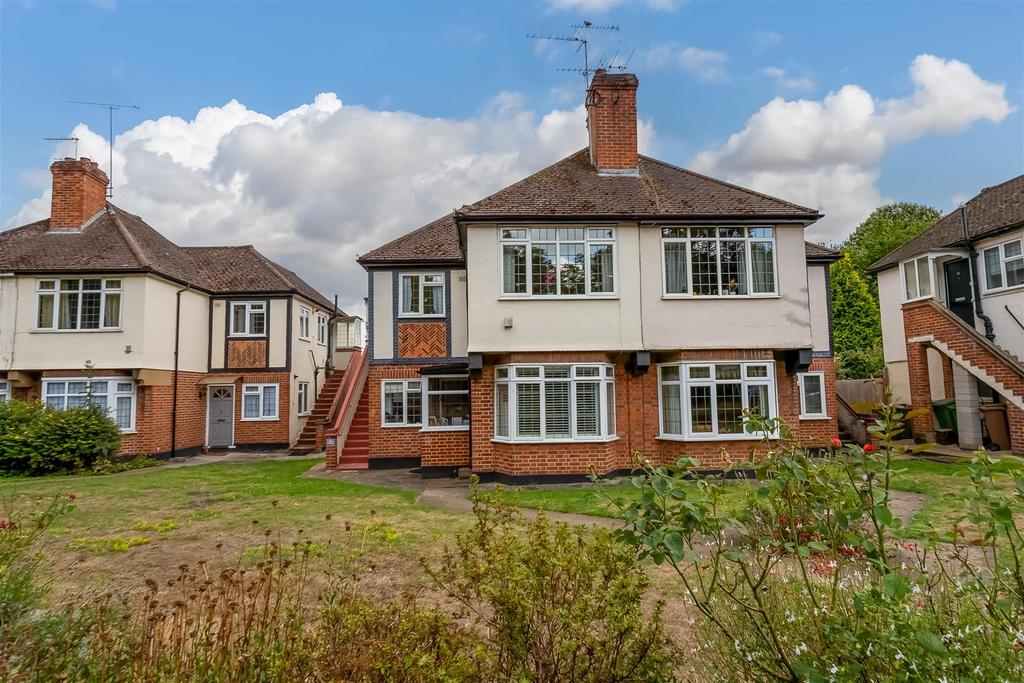 Ewell Road, Cheam, Sutton 2 bed £330,000