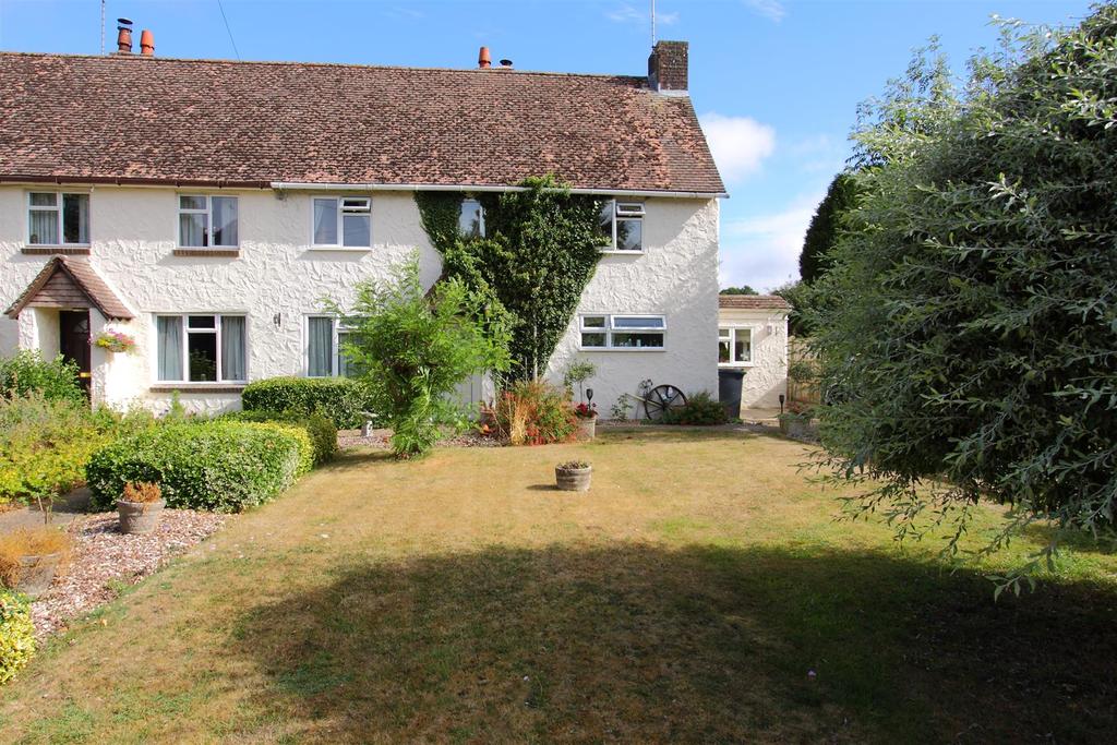 Beechfield, Newton Toney, Salisbury 3 bed semidetached house £1,250