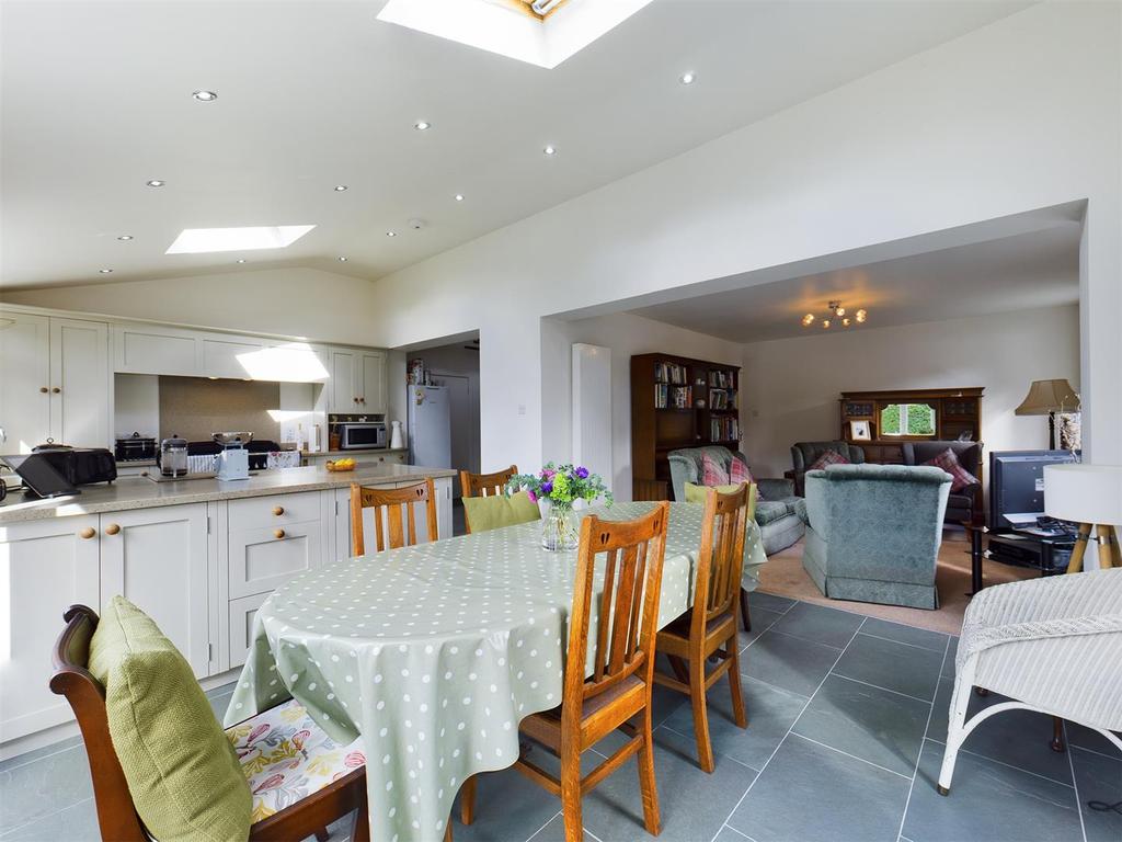 Driffield Road, Kilham, Driffield 3 bed detached house £425,000