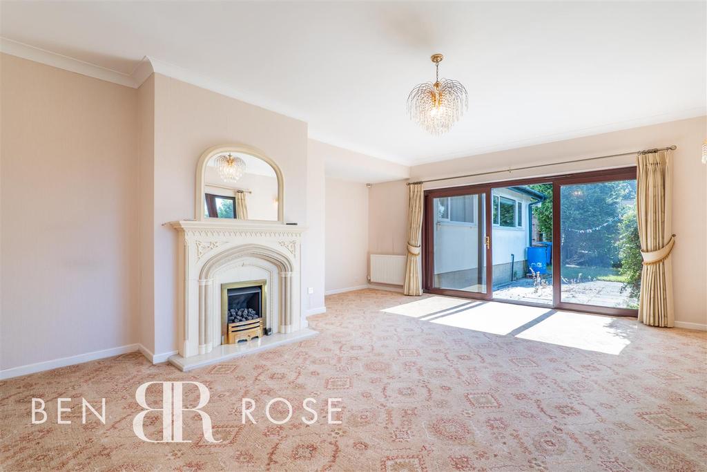 Balmoral Road, Chorley 4 bed detached bungalow £529,995