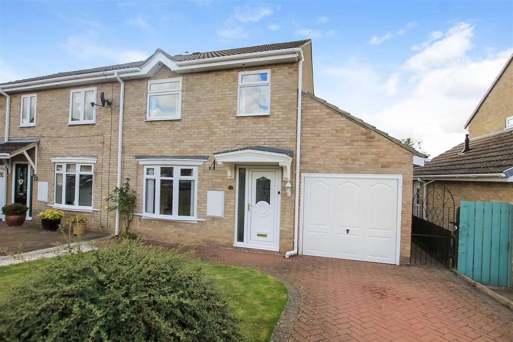 Hurworth Hunt, The Chase, Newton Aycliffe 3 bed semidetached house £159,950