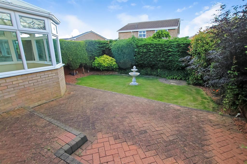 Hurworth Hunt, The Chase, Newton Aycliffe 3 bed semidetached house £159,950