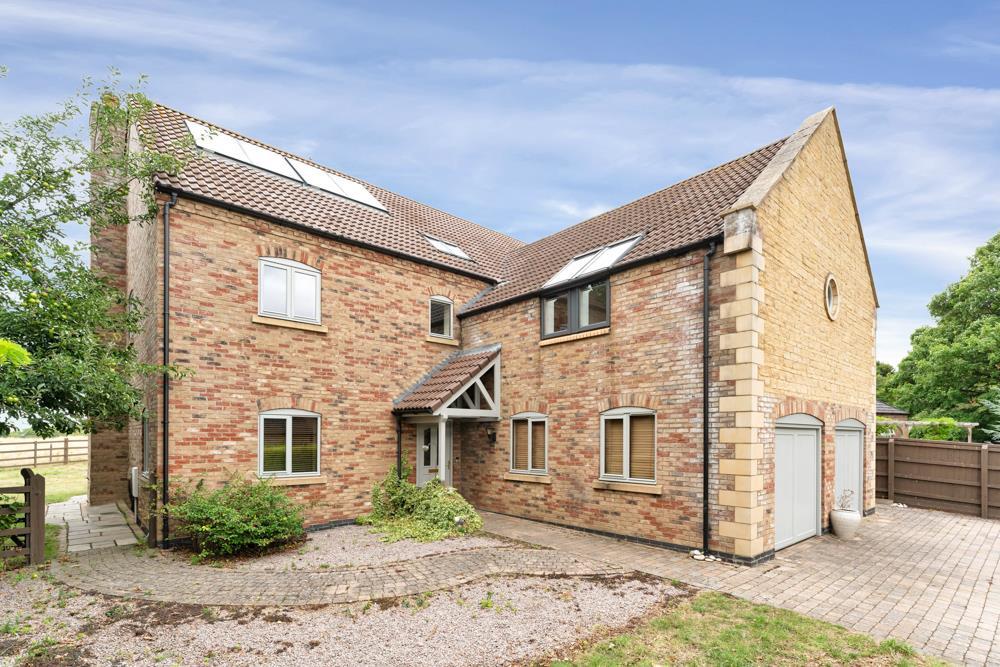 West Meadows, Allington, Grantham 5 bed detached house £795,000