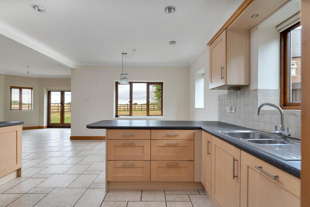 Dining kitchen