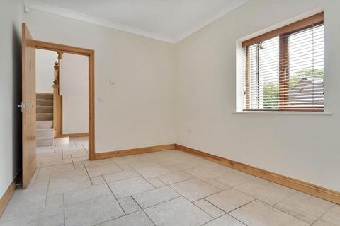 4 West Meadows, Allington, Grantham, NG32 2ET
