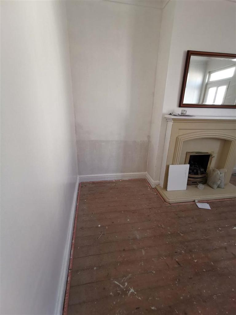 Ward Street, Bilston 2 bed house £775 pcm (£179 pw)