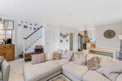 218 Sewardstone Road, London, E4 7QA