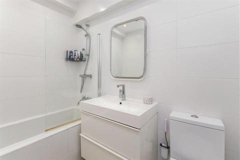 218 Sewardstone Road, London, E4 7QA