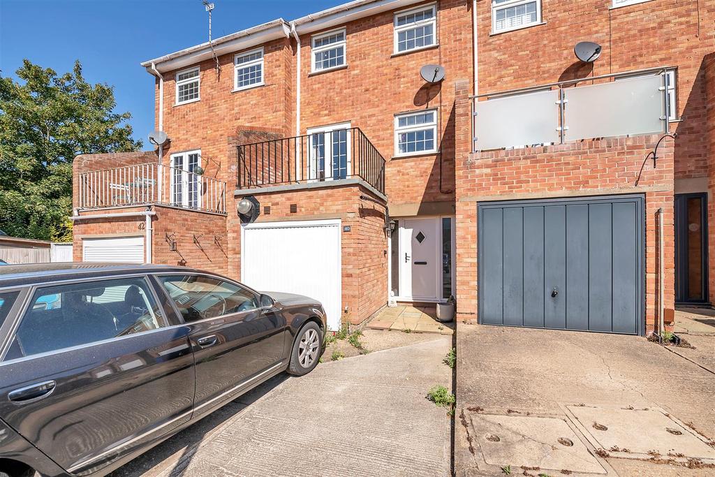 Unicorn Place, Bury St. Edmunds 4 bed house for sale £299,000