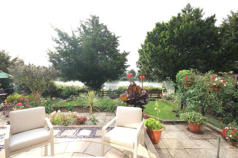 16 Bala Grove, Cheadle, Stoke-on-trent, ST10 1SY