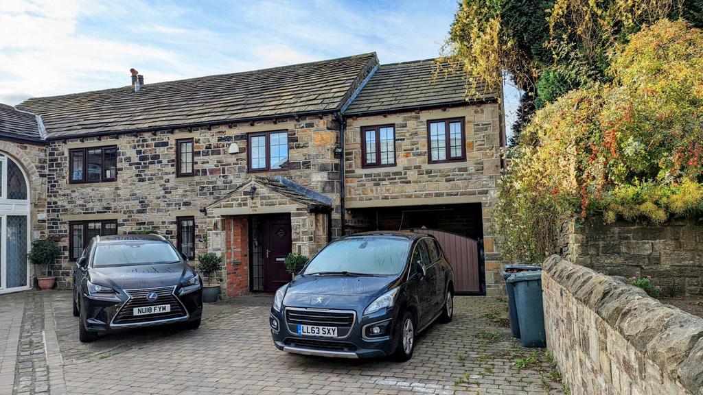 The Barn, Wyke Lane, Oakenshaw, Bradford 5 bed barn conversion £390,000