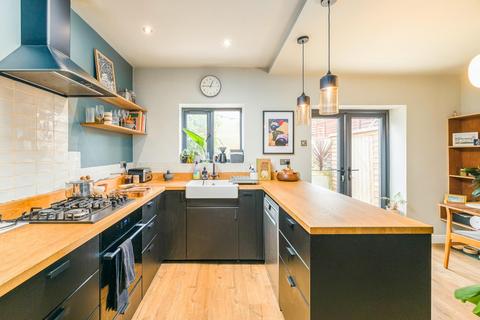 26 John Street, St Werburghs, Bristol, BS2 9UE