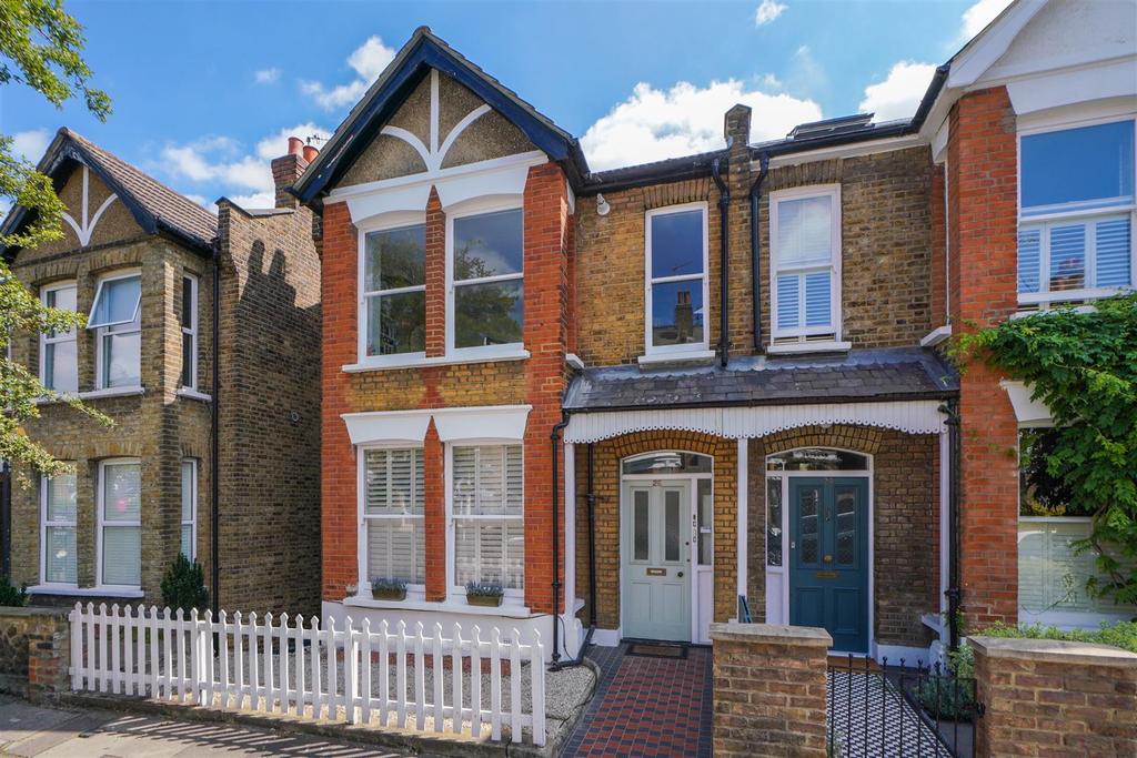 Lammas Park Road, Ealing 3 bed flat £2,000 pcm (£462 pw)