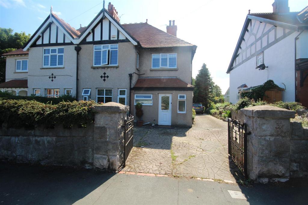 Rhos Road, Rhos On Sea, Colwyn Bay 2 bed flat for sale £179,500