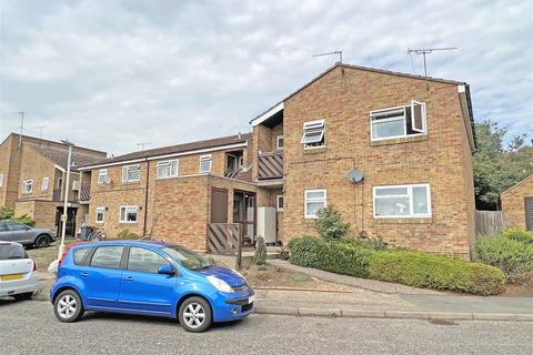 6 Beadle Way, Great Leighs, Chelmsford, CM3 1RT