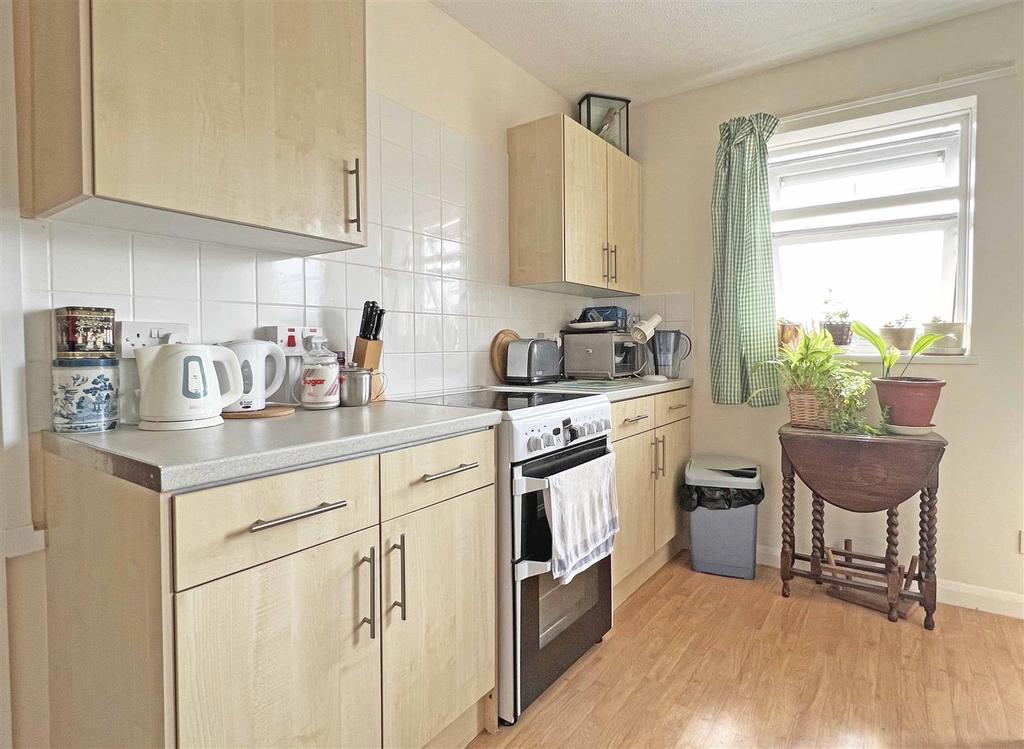 Kitchen c.jpg