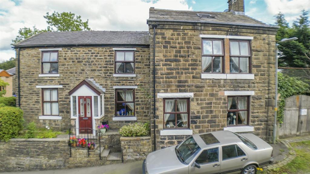 Nuttall Street, Rawtenstall, Rossendale 3 bed character property £340,000