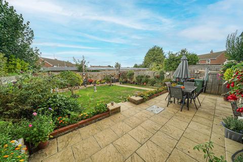 38 Weston Avenue, Leighton Buzzard, LU7 4QZ