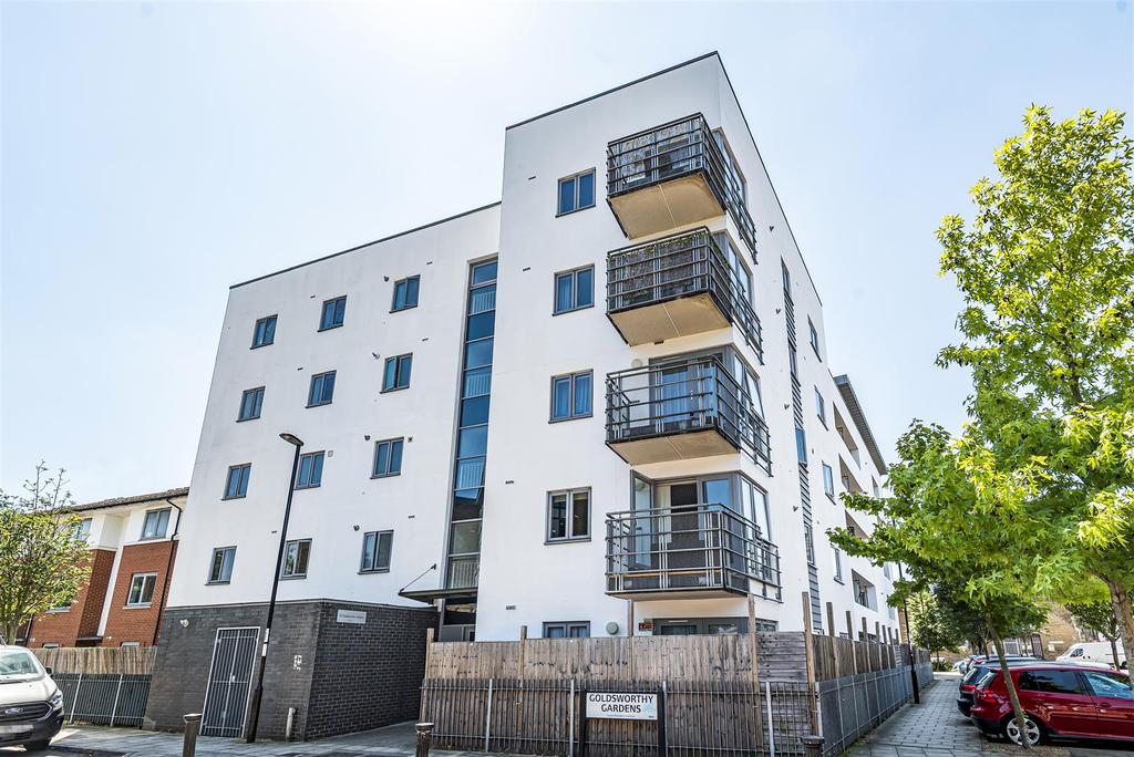 Goldsworthy Gardens, Surrey Quays 2 bed apartment £450,000