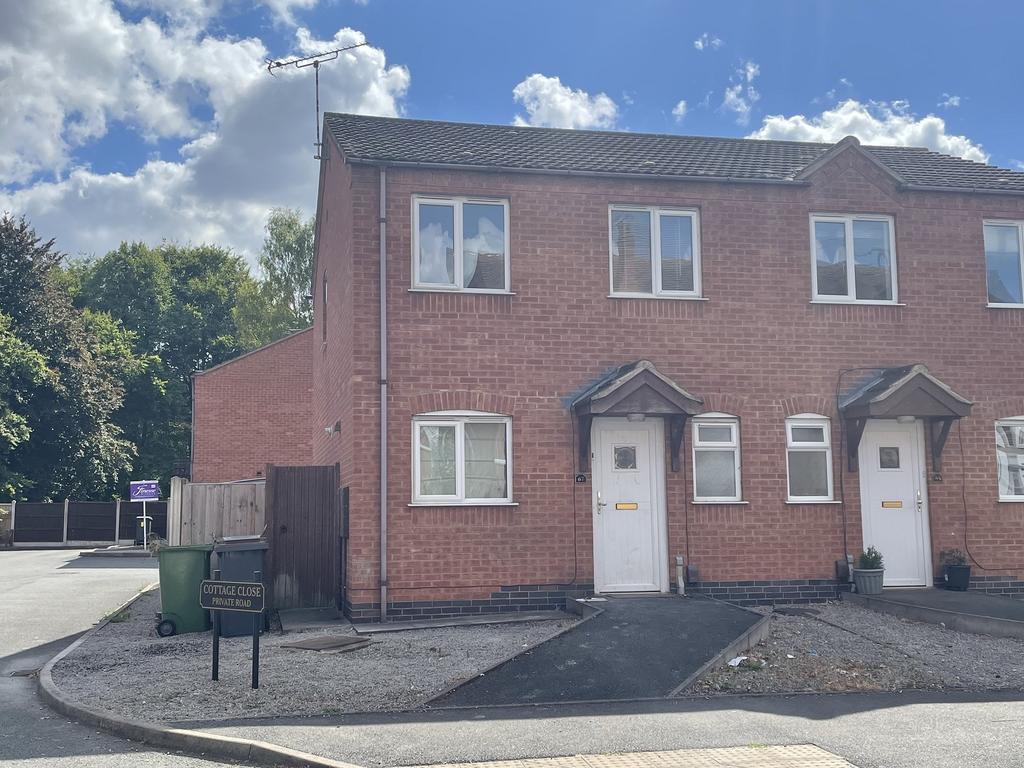 Oaston Road, Nuneaton, Warwickshire. CV11 6JZ 3 bed semidetached house
