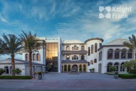 11 bedroom villa, Frond H, Palm Jumeirah, Dubai