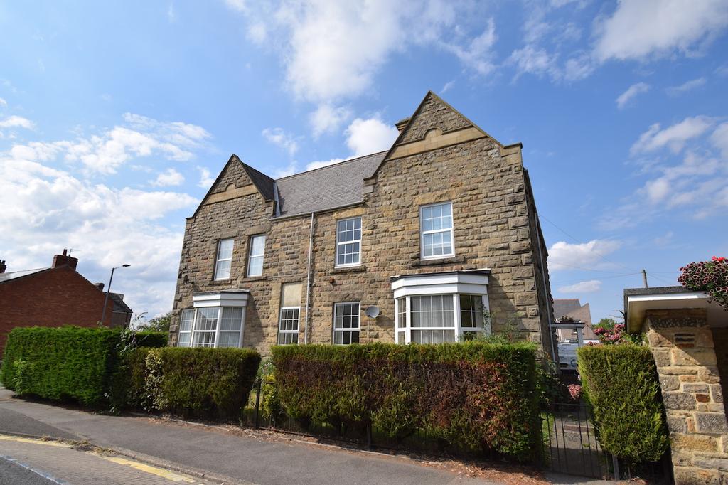 Tudhoe Park Court, Spennymoor DL16 2 bed ground floor flat £525 pcm