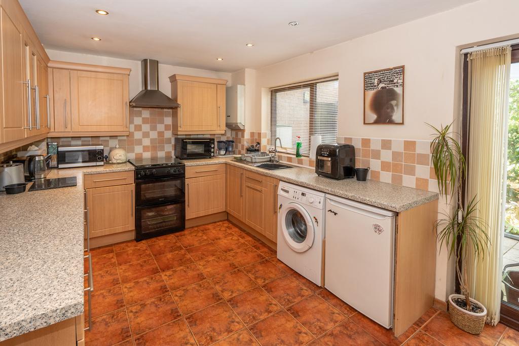 Carlford Close, Martlesham Heath Ipswich, IP5 3 bed link detached house