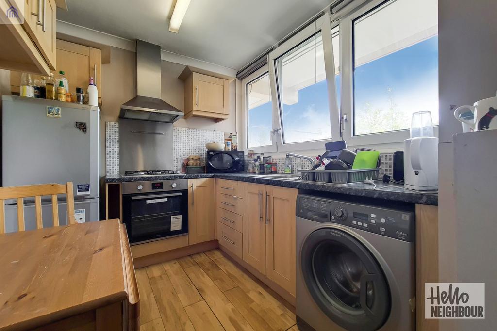 Consort Road, London, SE15 2 bed £1,900 pcm (£438 pw)
