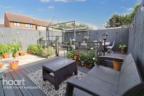 28 Evergreens Close, Swindon, SN3 4HN