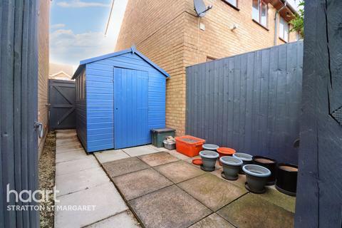 28 Evergreens Close, Swindon, SN3 4HN