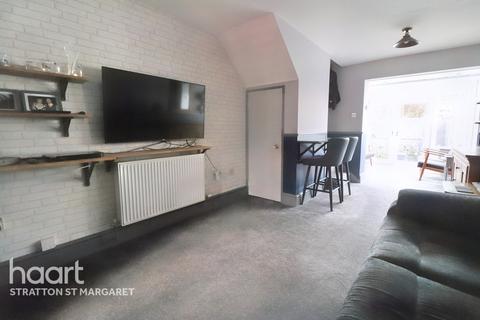 28 Evergreens Close, Swindon, SN3 4HN