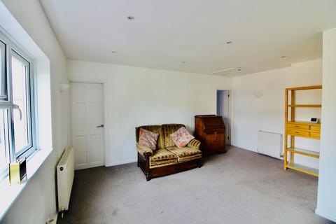 2 bedroom maisonette for sale - A 44, Thornton Road, Potters Bar, EN6