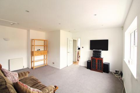 2 bedroom maisonette for sale, A 44, Thornton Road, Potters Bar, EN6