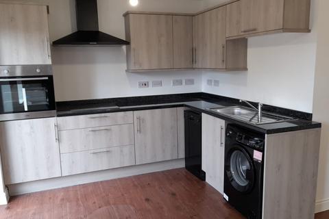 4 bedroom terraced house to rent, Pendlebury Street, Radcliffe M26