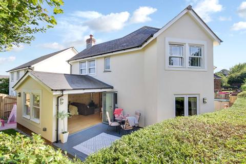 14 Arthurs Lea, Abbotsham, Bideford, EX39 5AN
